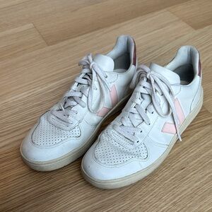 Veja White and Pink Women's Sneakers